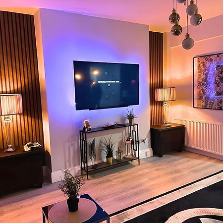 *Luxury 9Ine Lush Jacuzzi Apartment & Balcony* Birmingham Exterior foto
