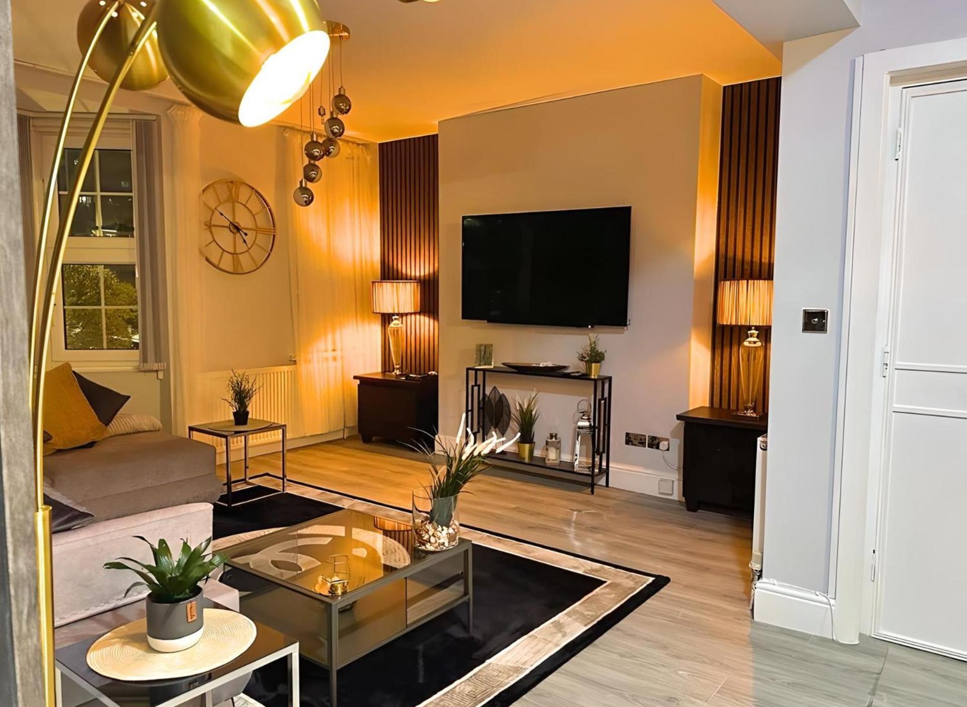 *Luxury 9Ine Lush Jacuzzi Apartment & Balcony* Birmingham Exterior foto