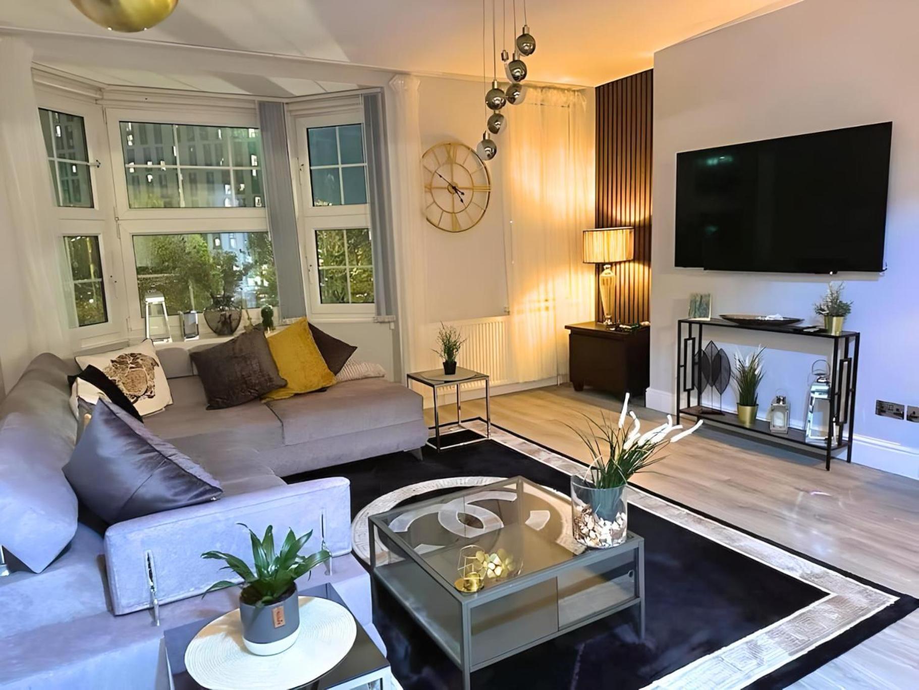 *Luxury 9Ine Lush Jacuzzi Apartment & Balcony* Birmingham Exterior foto