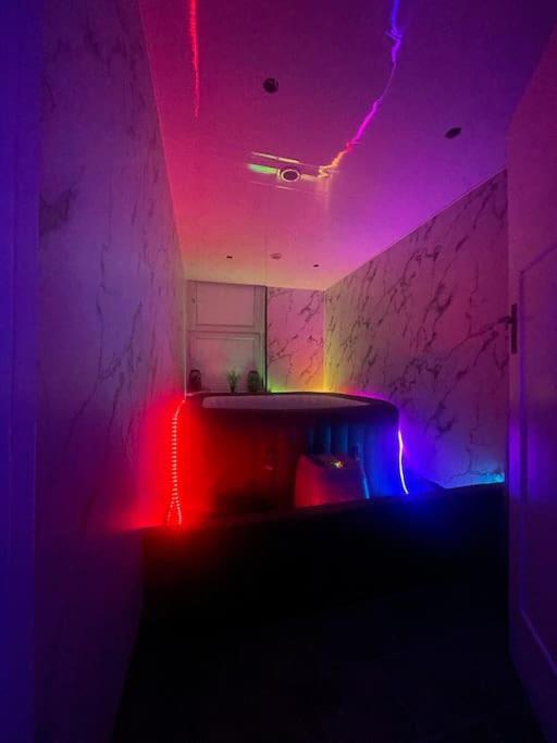 *Luxury 9Ine Lush Jacuzzi Apartment & Balcony* Birmingham Exterior foto