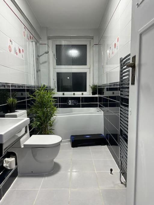 *Luxury 9Ine Lush Jacuzzi Apartment & Balcony* Birmingham Exterior foto