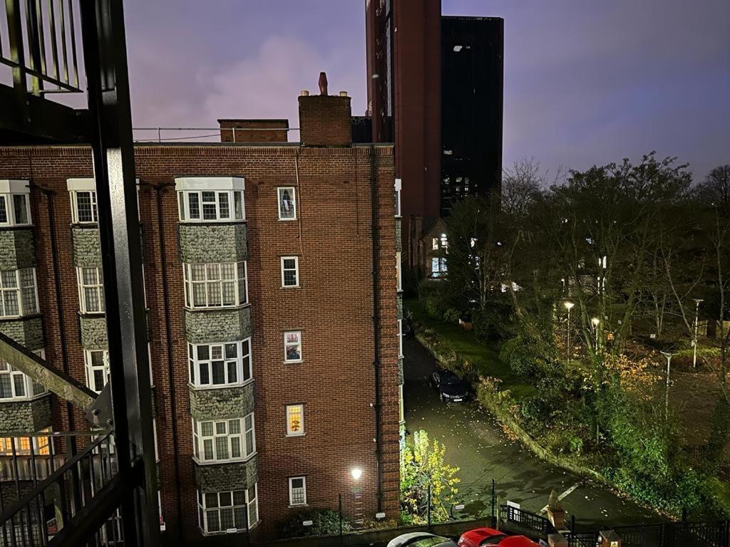 *Luxury 9Ine Lush Jacuzzi Apartment & Balcony* Birmingham Exterior foto